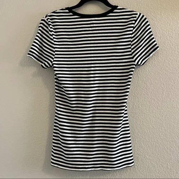 Old Navy Basic Striped Tee - Picture 2 of 6